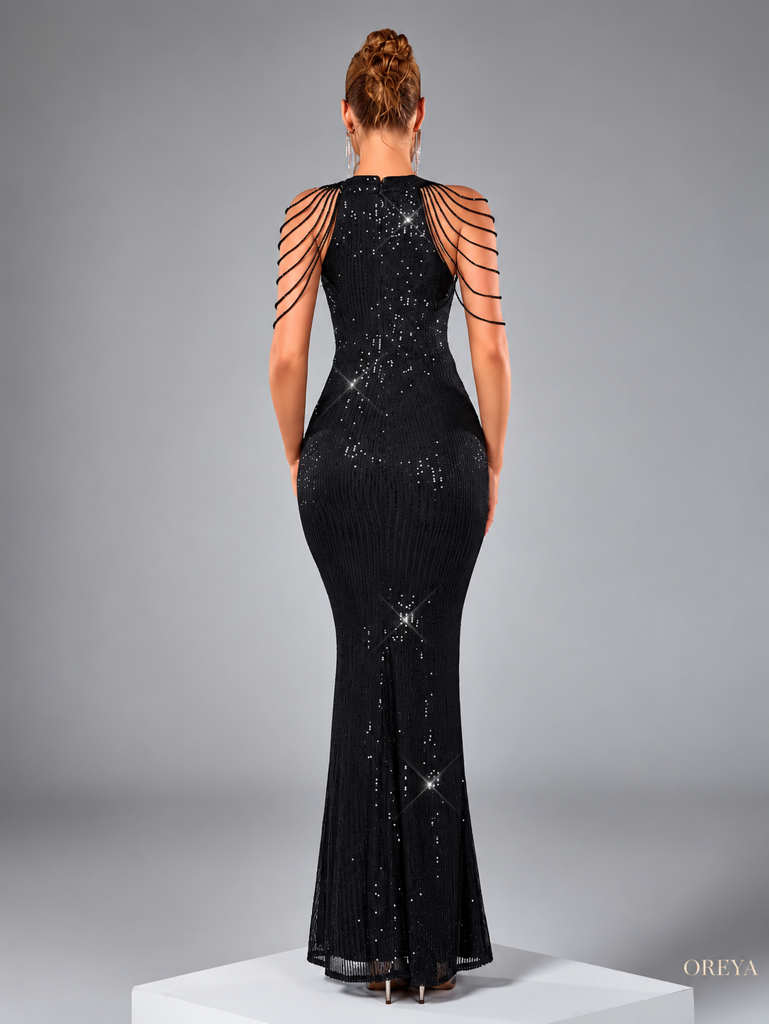 Robe longue noire Éclat Nocturne à sequins – OREYA